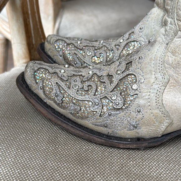 Corral Women's Glitter Inlay and Crystals Wedding Boots - Snip Toe size 6.5 - Picture 2 of 9